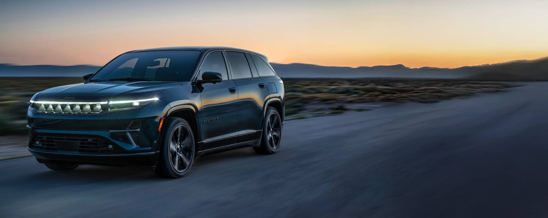Un Jeep Wagoneer S Launch Edition 2025 en azul oscuro.